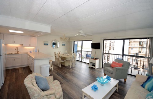 North Ocean City Condo | Delightful Ocean Block Condo in an Uptown Location Walking Distance To Northside Park that has an Elevator and Two Parking Spaces that is Only a Short Walk to the Beach!