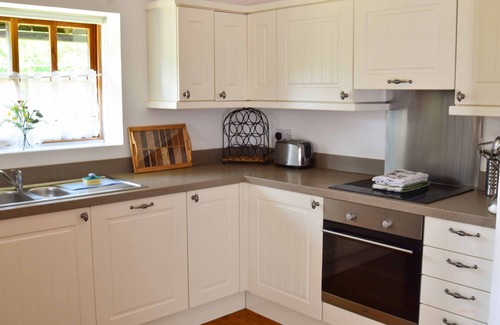 Bilting Cottage | Delightful Pet and Family Friendly 2 bedroom Cottage in Challock, Kent