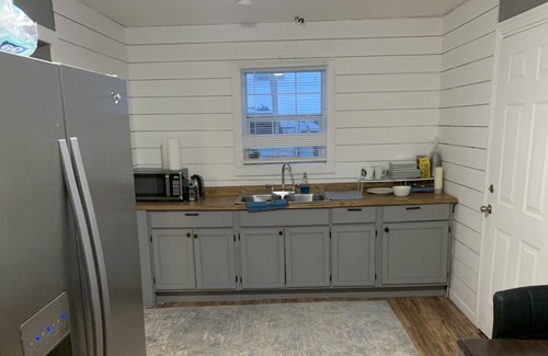 Oak Cliff Cottage | Delightful Private Tiny Cottage house