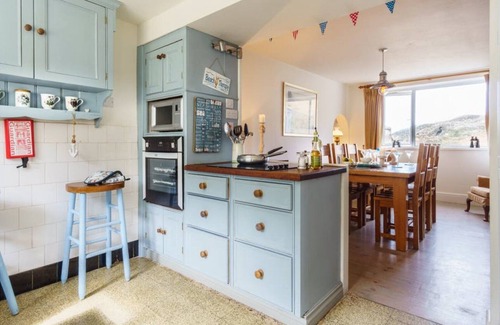 Tan-y-groes House | Delightful property some 200 yards from the beach at Llangrannog situated on the hillside