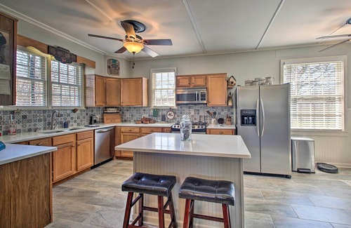 Delight House | Delightful Retreat w/Fireplace + Large Yard!