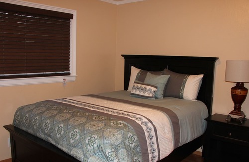 Sequoyah House | Delightful & Spacious Room for Rent, Shared Common Areas with lots of Privacy!