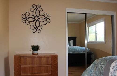 Sequoyah House | Delightful & Spacious Room for Rent, Shared Common Areas with lots of Privacy!