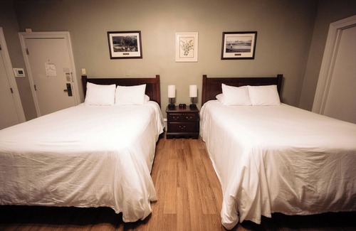 Shawnee On Delaware Hotel | Delightful Stay Awaits | Scenic Pocono Mountain View | Golf Access
