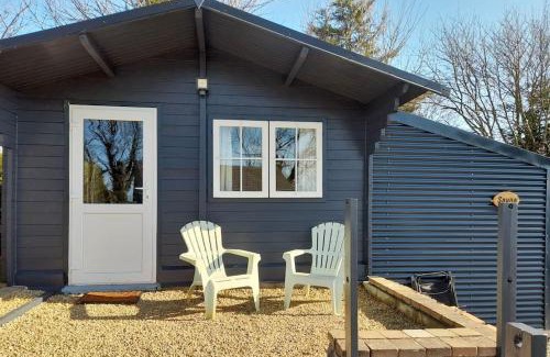 Clonroche Apartment | Delightful Studio Log Cabin , with Sauna