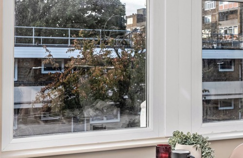 Peckham Apartment | Delightful Studio Suite with Modern Kitchenette