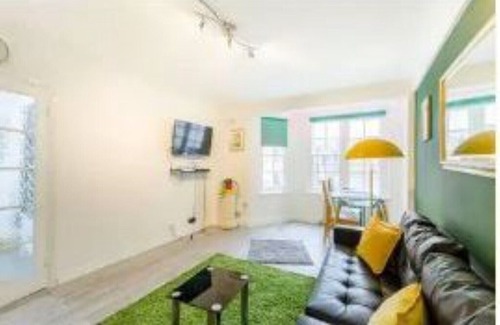 Bryanston and Dorset Square Apartment | DELIGHTFUL UNIQUE STUDIO MARBLE ARCH 92