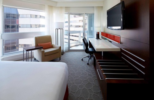 Quartier des Spectacles Hotel | Delta Hotels by Marriott Montreal
