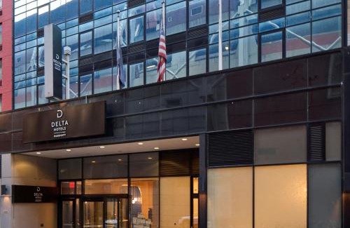 Garment District Hotel | Delta Hotels by Marriott New York Times Square