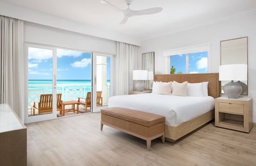 The Bight Resort | Deluxe 2 BR Oceanfront, All-Inclusive Suite at Alexandra Resort