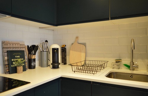 Camberwell Green House | Deluxe 2 bedroom Maisonette in Oval with Garden - close to Central London & KCH
