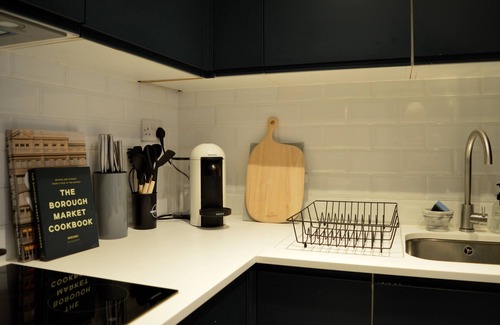 Camberwell Green House | Deluxe 2 bedroom Maisonette in Oval with Garden - close to Central London & KCH