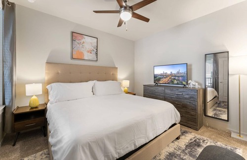 Windsor Park Apartment | Deluxe 2BR King Beds Suite Close to DT Domain UT
