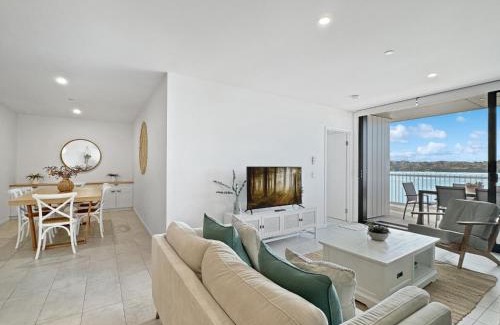 Batemans Bay Apartment | Deluxe 3-Bed Unit with Views