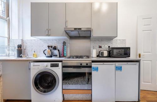 Soho Apartment | DELUXE AirConditioned Two Bed Apt in Covent Garden