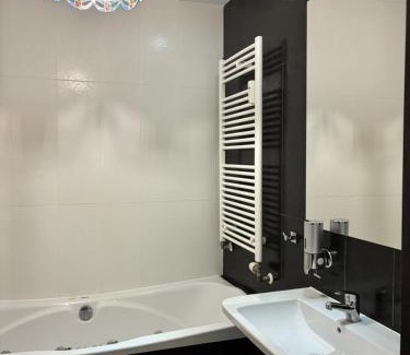 Warsaw Apartment | Deluxe Apartament na wyłączność z darmowym parkingiem w garażu fv