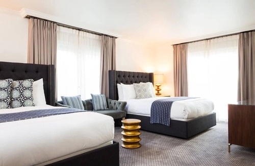 West Campus Hotel | Deluxe Double Queen, Hotel Ella, On-site Restaurant, Near Moody Center