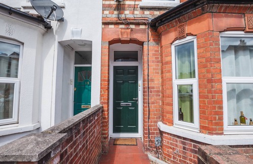 Reading Apartment | Deluxe Double/Twin Bedroom - Park view - Reading