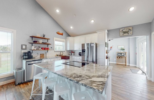 Rockport House | Deluxe Getaway on Big Corner Lot - Great Locale Near Bay