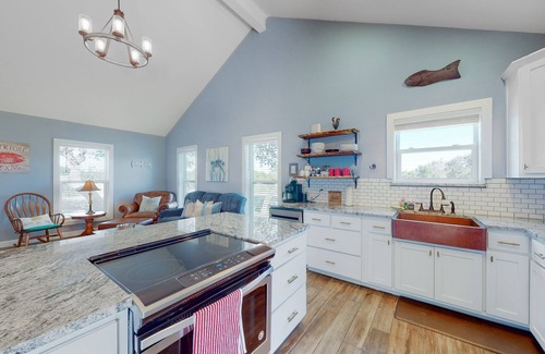 Rockport House | Deluxe Getaway on Big Corner Lot - Great Locale Near Bay