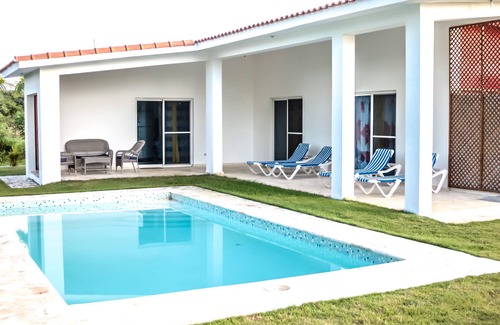 Boca Chica Villa | Deluxe King Room In Villa With Pool Near Beaches