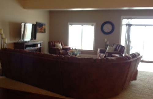 Geneva-on-the-Lake Condo | DELUXE LAKEFRONT PENTHOUSE