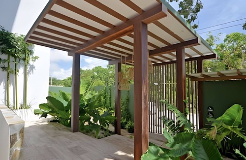 La Veleta Condo | Deluxe Lock-Off Studio Equipped 403 South