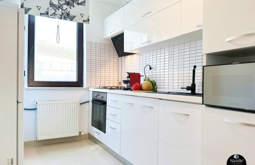 Constanta Apartment | Deluxe Nicolle Solid Residence Mamaia