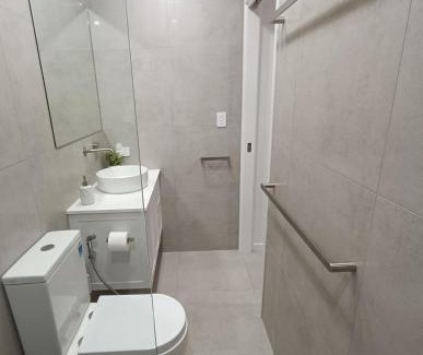 Holmview Apartment | Deluxe Queen Studio New