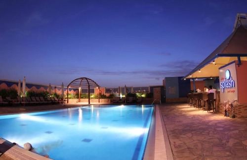Al Qusais House | Deluxe Room In Al Qusais 3 By Luxury Bookings