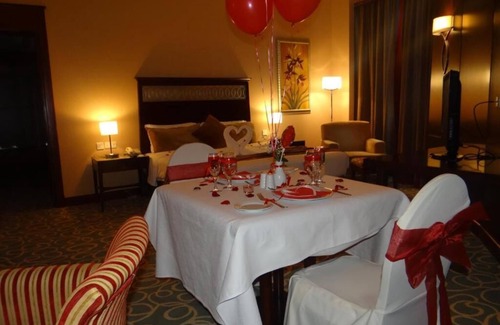 Al-Fujairah Apartment | Deluxe Room Near Workshop Café By Luxury Bookings
