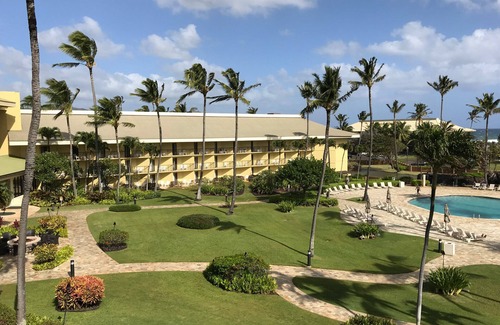 Hanamaulu Apartment | Deluxe Room w/King Bd, Ocean/Pool views, New Furnishings!, No Resort Fee