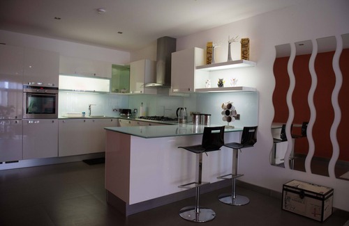 Xaghra Bed & Breakfast | Deluxe room with Valley & Pool views