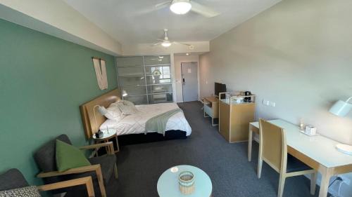 Darwin City Centre Apartment | Deluxe studio at Mantra