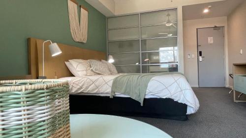 Darwin City Centre Apartment | Deluxe studio at Mantra