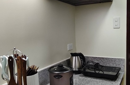 Binan City Condo | Deluxe Studio - Fast WiFi, 55" UHD TV with Netflix & Prime Video, Free Pool