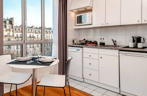 Quartier de la Roquette Apartment | Deluxe Studio Located Between Bastille Marais