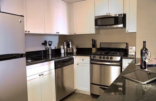 Parkway Museum District House | Deluxe Studio, Two Double Beds, The Windsor Suites, Family-friendly Retreat