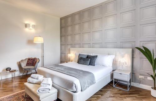 Testaccio Apartment | DELUXE Suite, top floor stunning view!