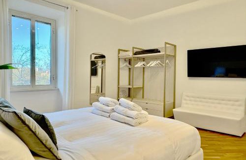 Testaccio Apartment | DELUXE Suite, top floor stunning view!