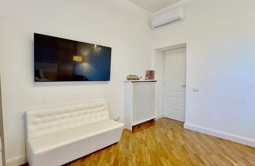 Testaccio Apartment | DELUXE Suite, top floor stunning view!