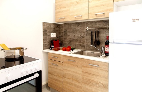 Evgiros Apartment | Deluxe suite with plunge pool