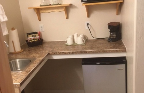 Talkeetna Apartment | Deluxe suite within walking distance of downtown Talkeetna