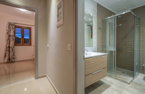 Vasilikos Villa | Deluxe Three Bedroom Villa with Private Pool