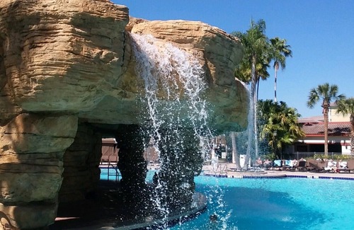 Florida Central Atlantic Coast Villa | DELUXE VILLA, 2bd, 2Ba, DEC 18 -25 XMAS Wk, BY DISNEY,UNIVERSAL,SEAWORLD, MORE!