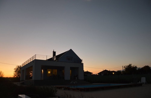 Nemesbuk Villa | Deluxe villa, large pool, wifi, sauna, jacuzzi, Bedrooms with air conditioning