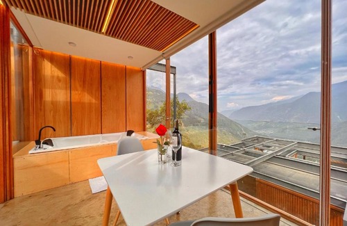 Banos de Agua Santa Other | Deluxe volcán Primeras suites colgantes del mundo