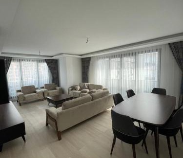 Yomra Apartment | Deniz ve Şehir Manzaralı Lüks Kiralık Daireler