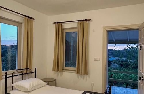 Bozcaada Bed & Breakfast | Denizhan Bağ Evi