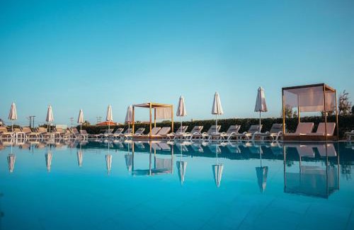 Kalamaki Hotel | Dennys Inn Hotel